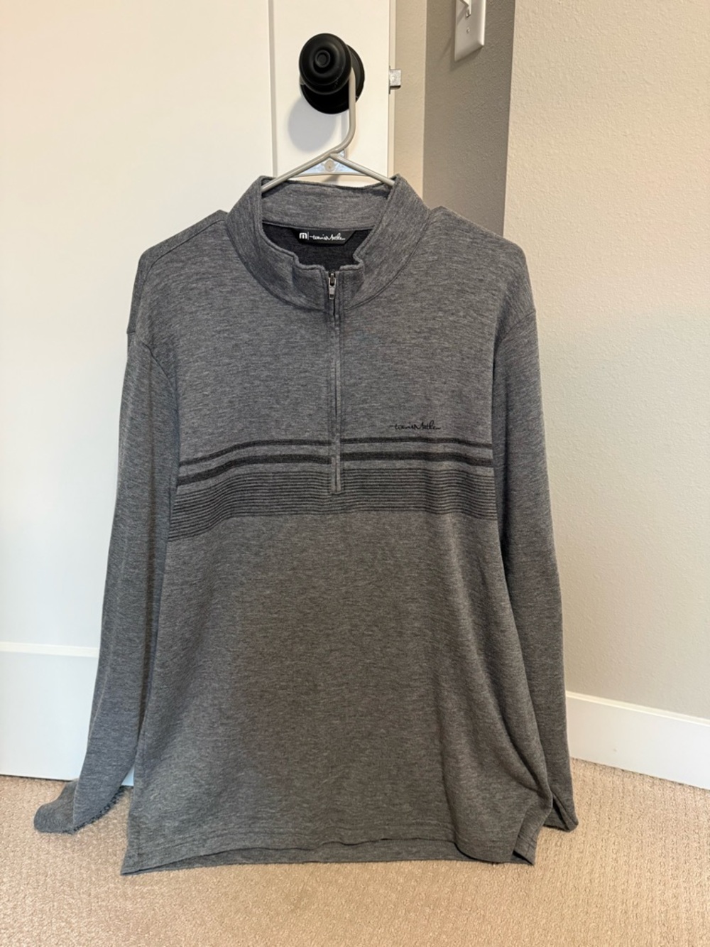 Travis Mathew Men’s Heather Gray Half-Zip Pullover -XL